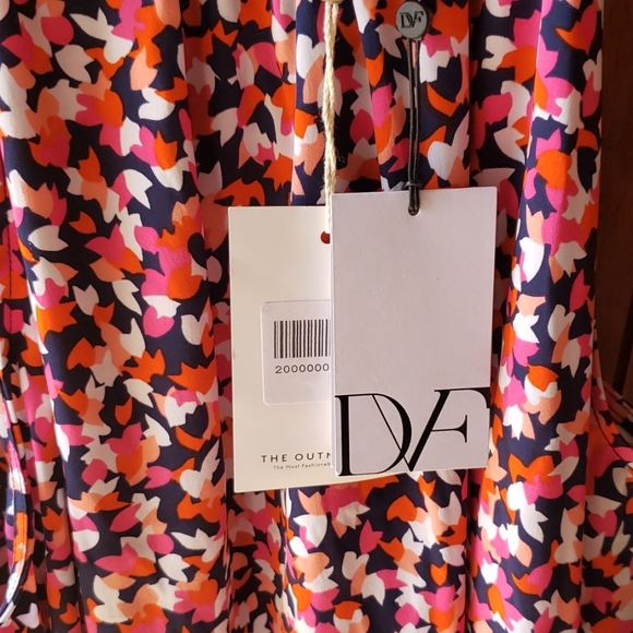 Diane Von Furstenberg top NWT - Picture 4 of 8
